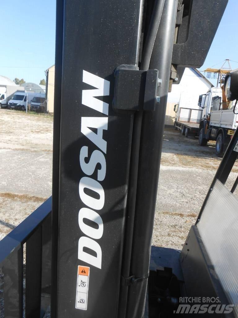 Doosan D50 SC-09 Dizelski viličari