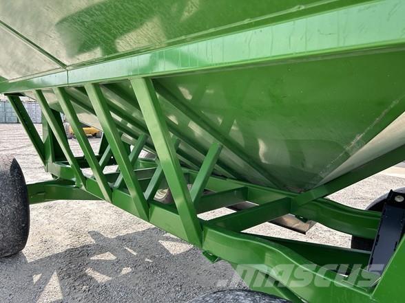 Brent 644 Prikolice za zrno