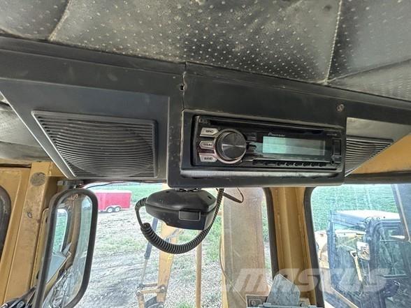 CAT D8N Buldožeri gusjeničari