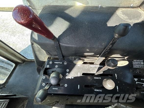 J I Case 1175 Traktori