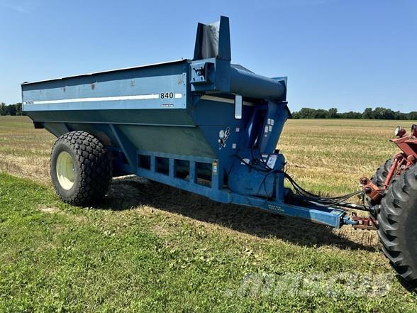 Kinze 840 Prikolice za zrno