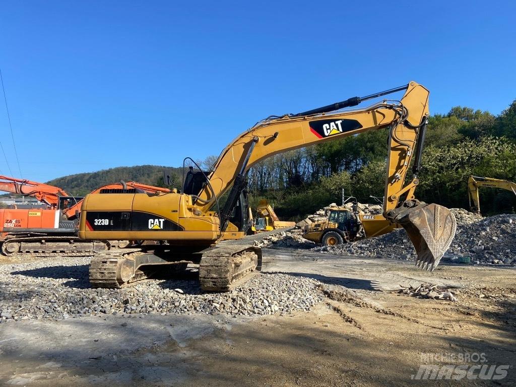 CAT 323 D Bageri gusjeničari