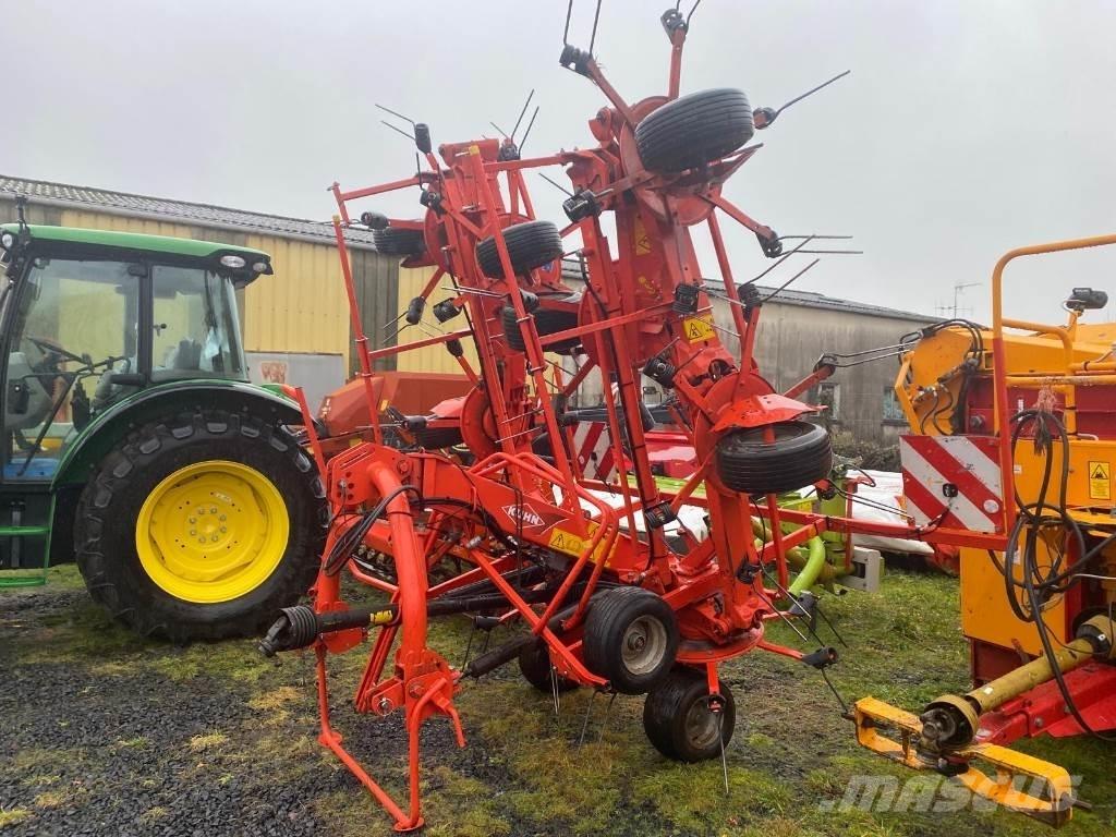 Kuhn GF8702 Okretači i sakupljači sijena