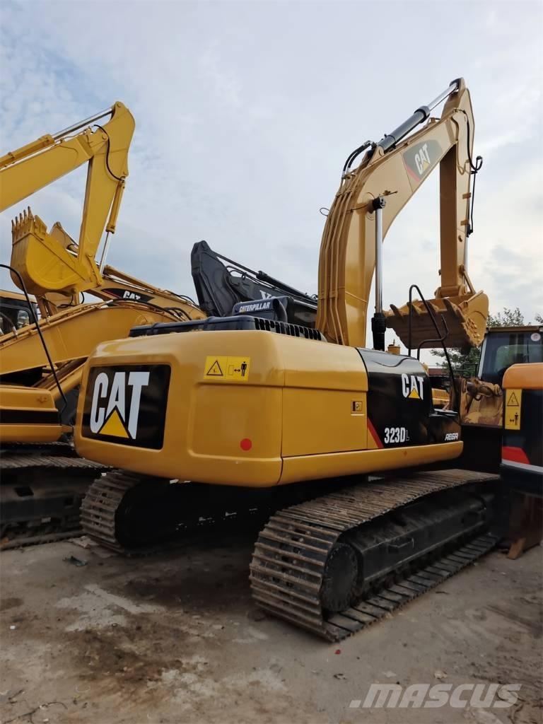 CAT 323 D Bageri gusjeničari