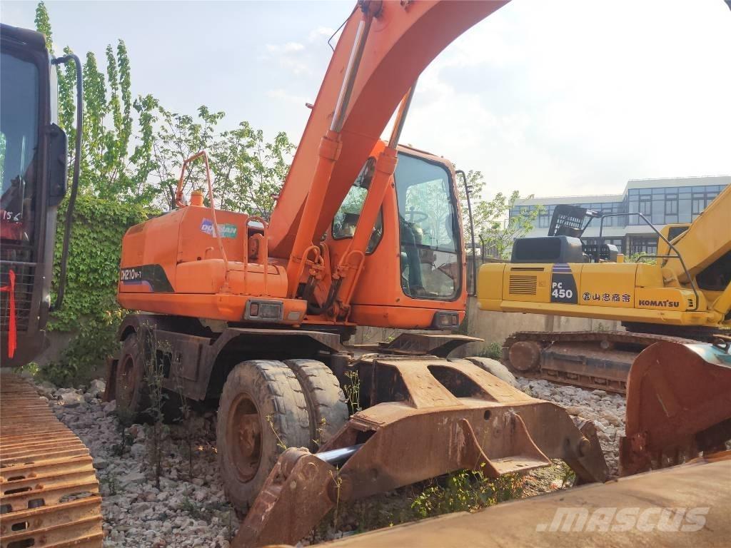 Doosan DH210W-7 Bageri na kotačima