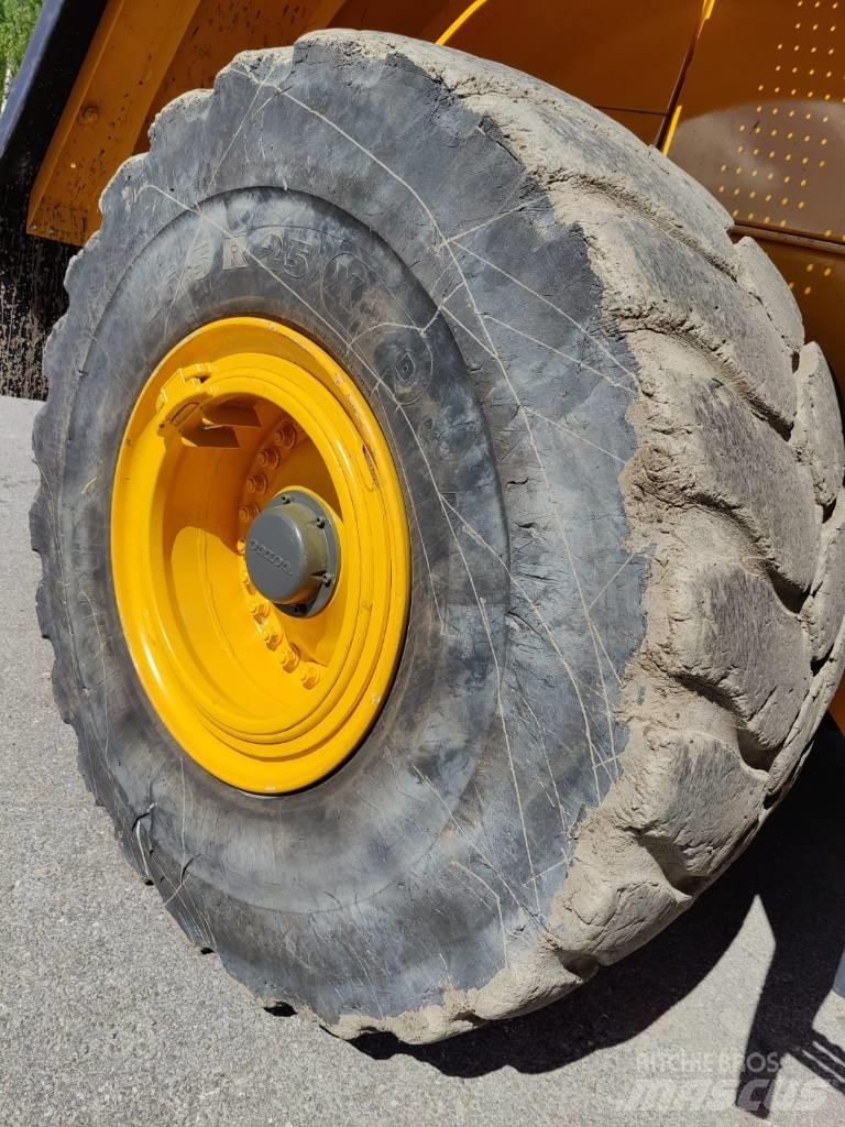 Volvo L 180 E Utovarivači na kotačima