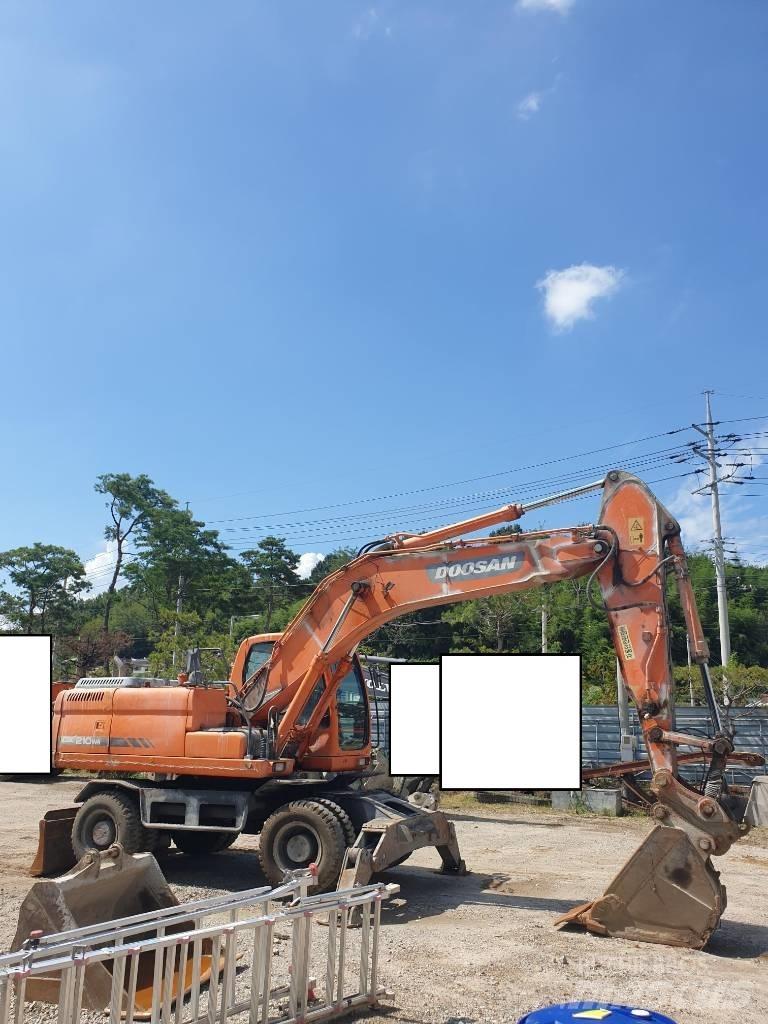 Doosan DX210WA Bageri na kotačima