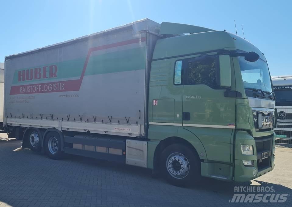MAN 26.440 / 7.4m / LIFT Kamioni sa ceradom