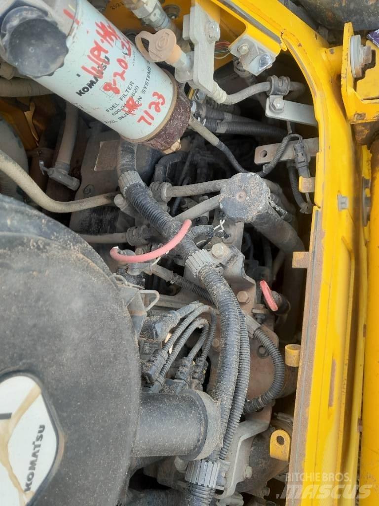 Komatsu D61 PX-24 Buldožeri gusjeničari