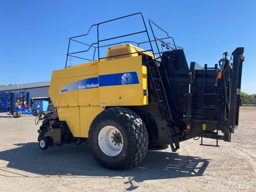 New Holland BB 980 Balirke za kockaste bale
