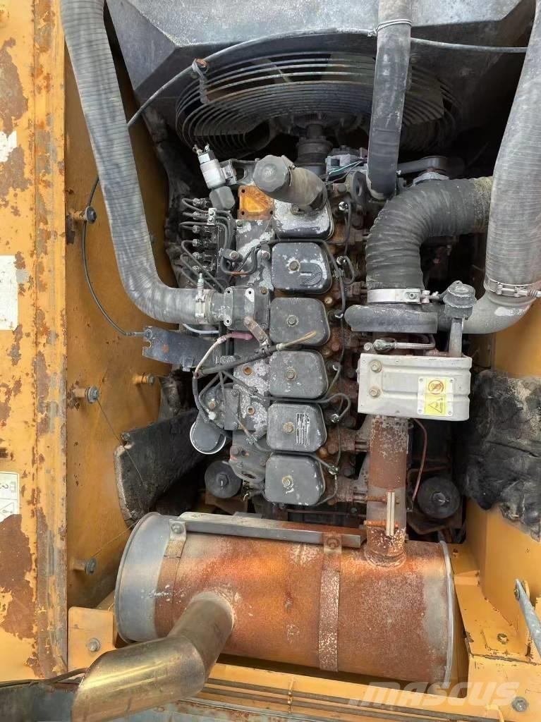 Hyundai 210W-9 Bageri na kotačima