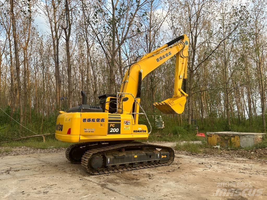Komatsu PC200-8 Bageri gusjeničari