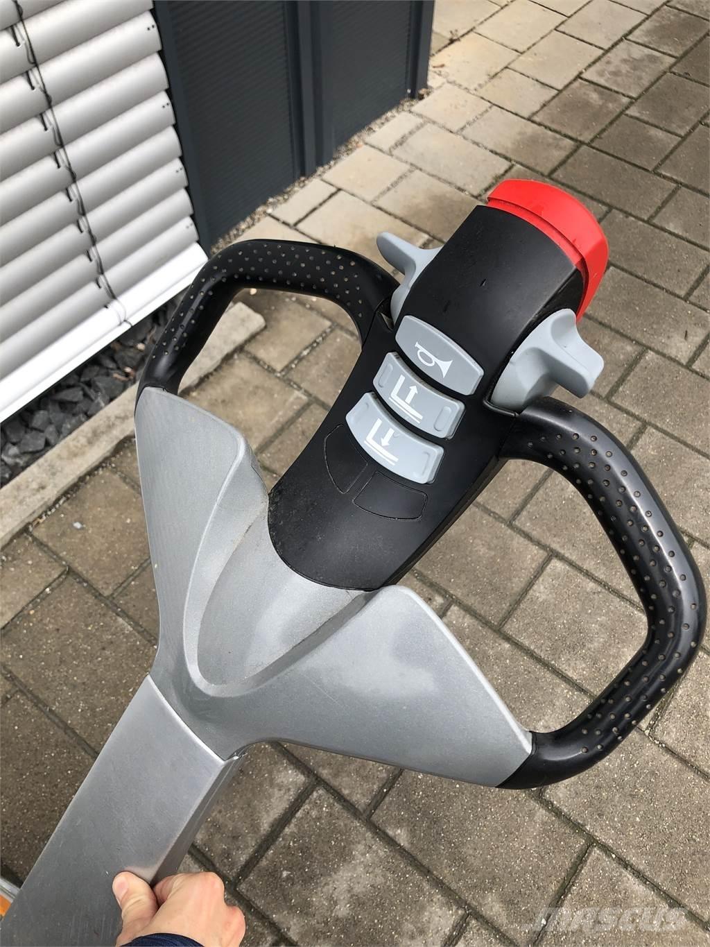 Still EXU16 Ručni električni viličar