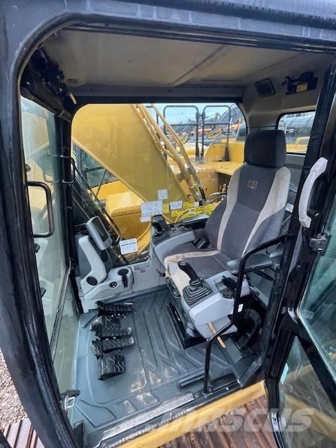 CAT 330FL Bageri gusjeničari