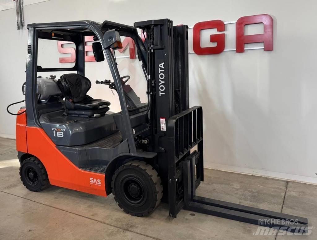 Toyota 10846 - 8FGF18 Plinski viličari