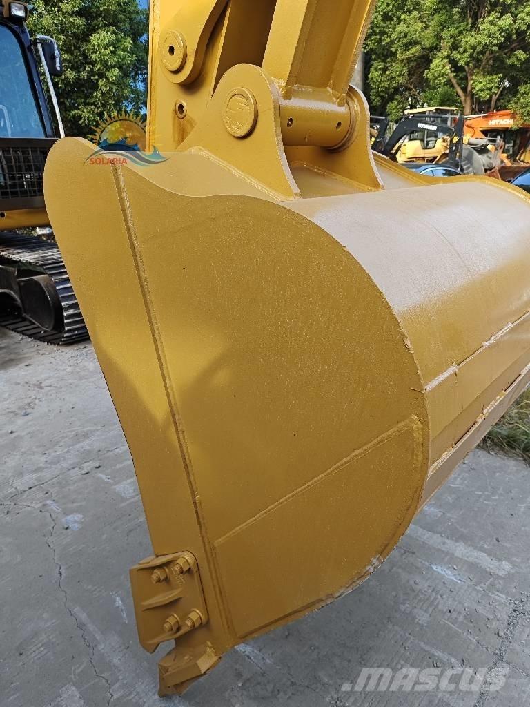 CAT 320D2L Bageri gusjeničari