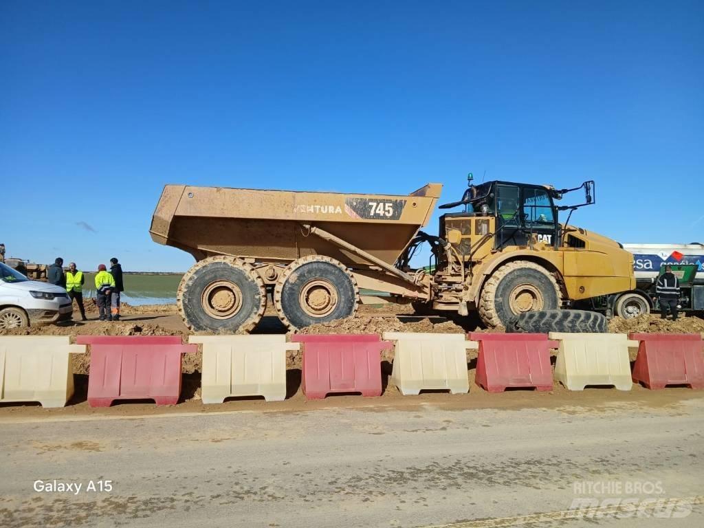 CAT 745 Zglobni demperi