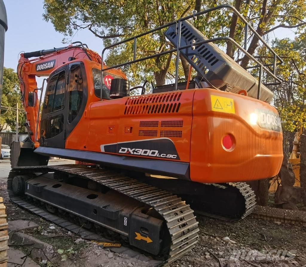 Doosan DX 300 LC Bageri gusjeničari