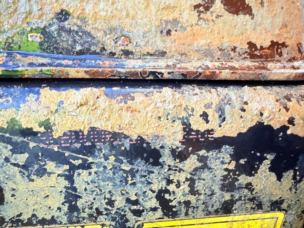 JCB 3TST Demperi za gradilišta