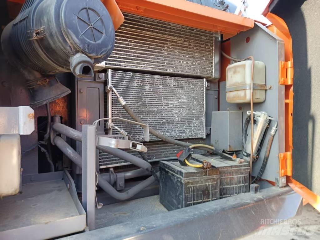 Hitachi ZX160 Bageri gusjeničari