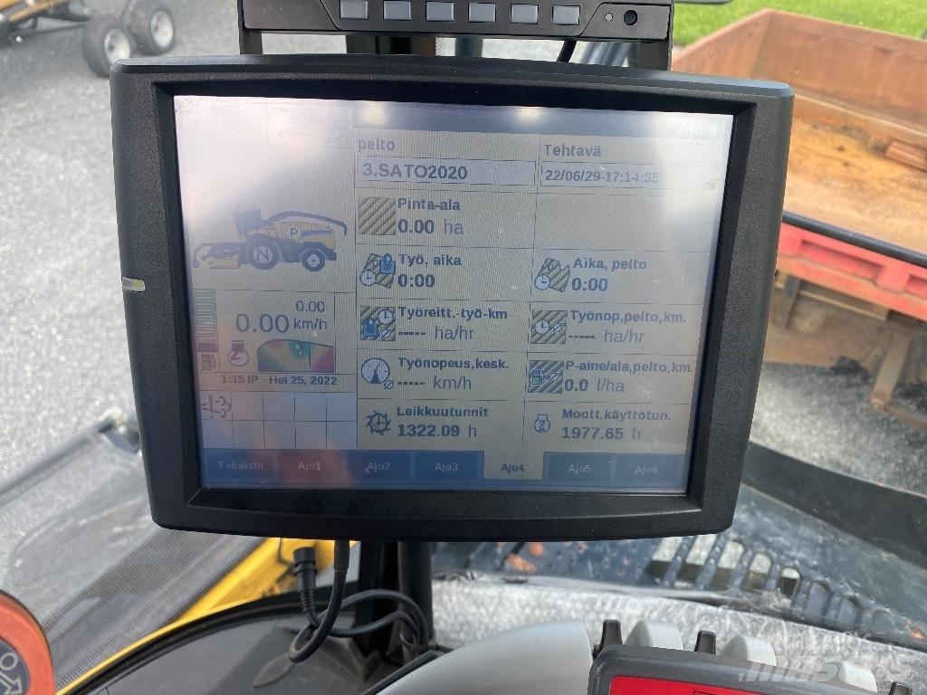 New Holland FR 500 Strojevi za krmu na vlastiti pogon