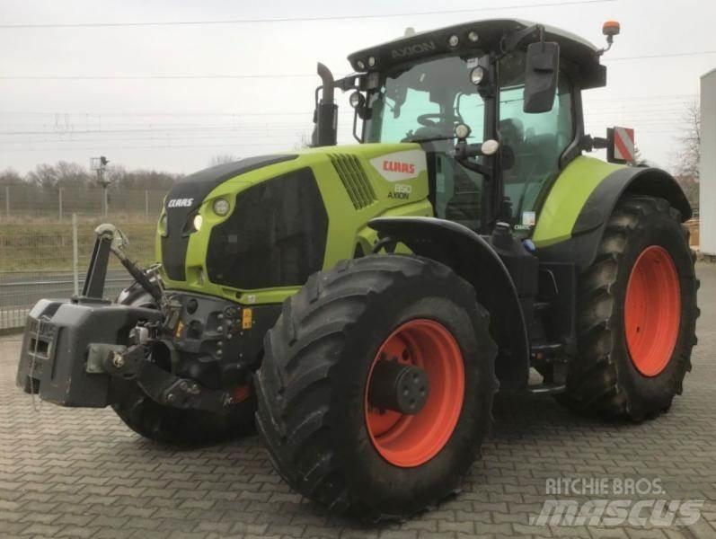 CLAAS AXION 850 Traktori