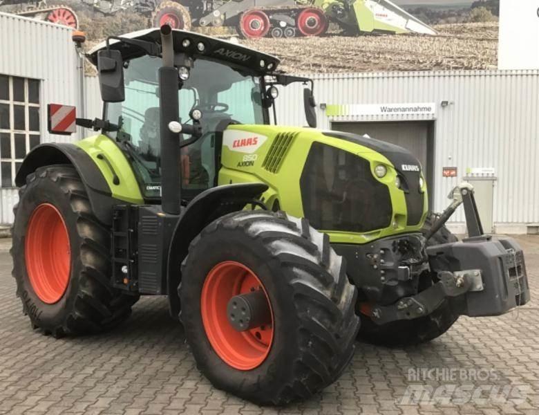 CLAAS AXION 850 Traktori