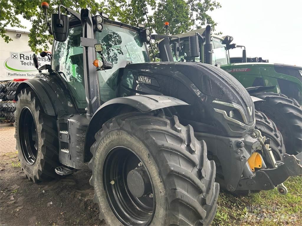 Valtra T 235 D Traktori