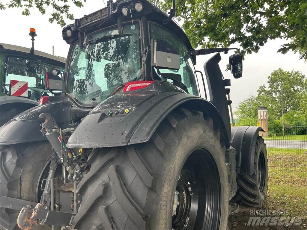 Valtra T 235 D Traktori