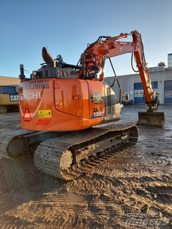 Hitachi ZX 135 US-6 Bageri gusjeničari