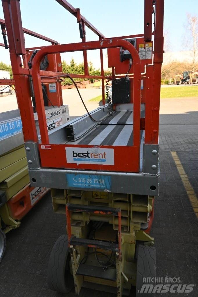JLG 2030ES Škaraste platforme