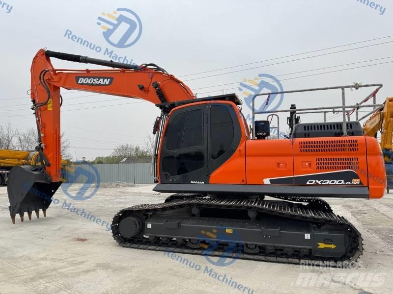 Doosan DX 300 LC-9C Bageri gusjeničari