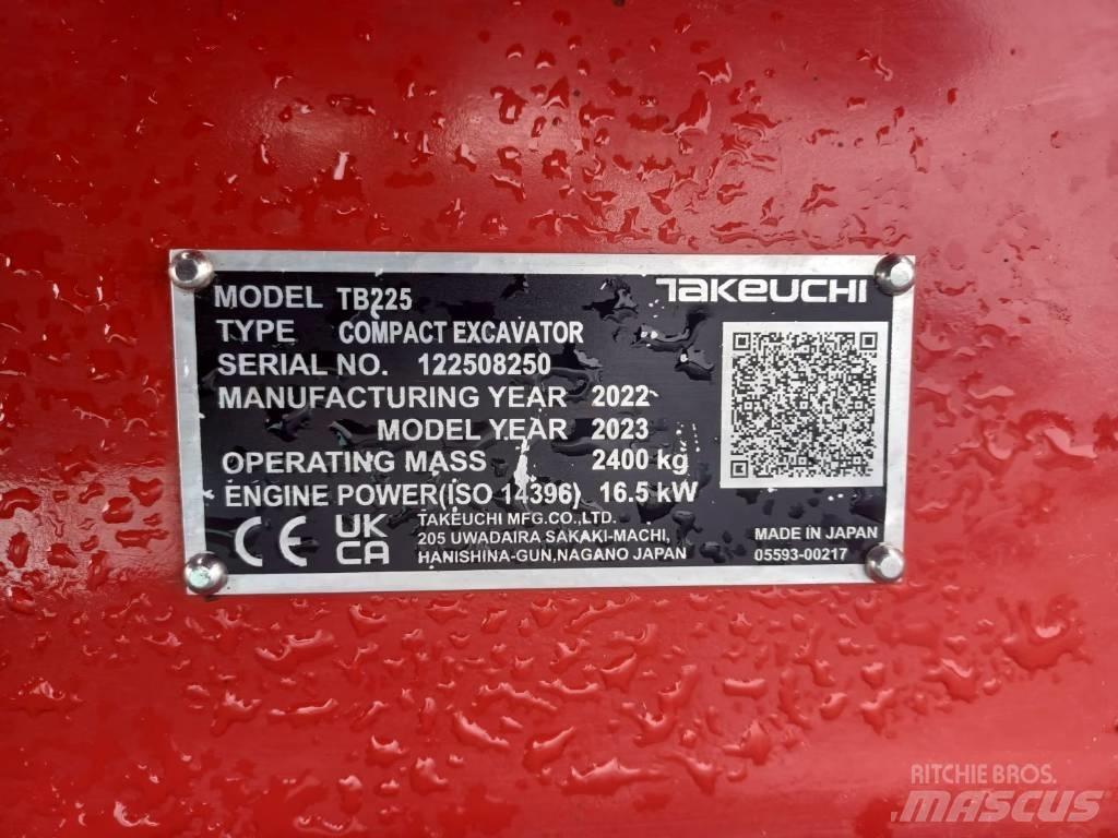 Takeuchi TB 225 Mini bageri <7t