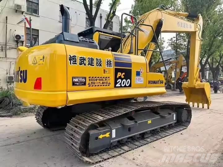 Komatsu PC200 Bageri gusjeničari