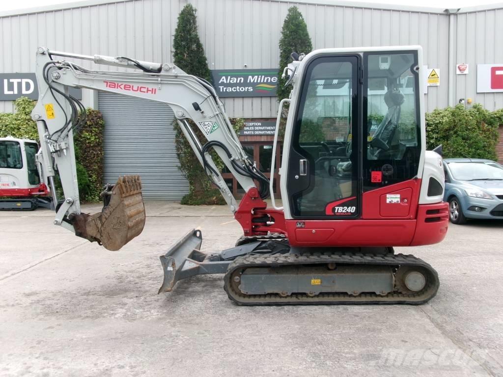 Takeuchi TB 240 Mini bageri <7t