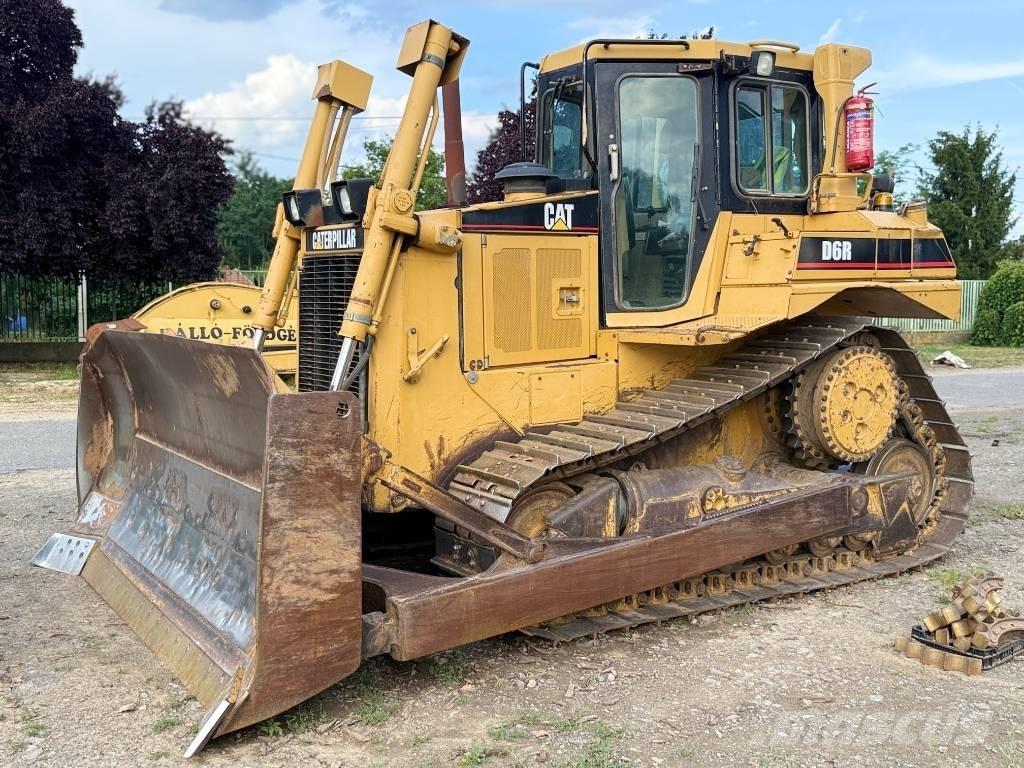 CAT D 6 R Buldožeri gusjeničari