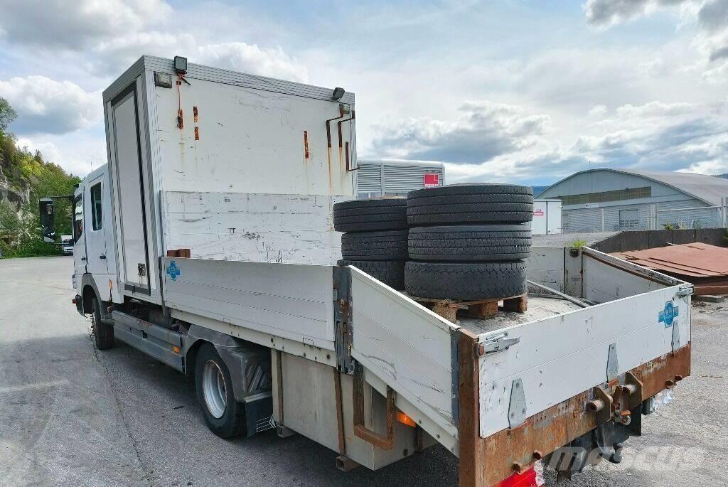 Mercedes-Benz 1018 Sanduk kamioni