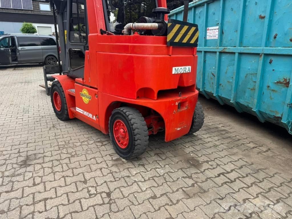 Mora M 80 CS Dizelski viličari