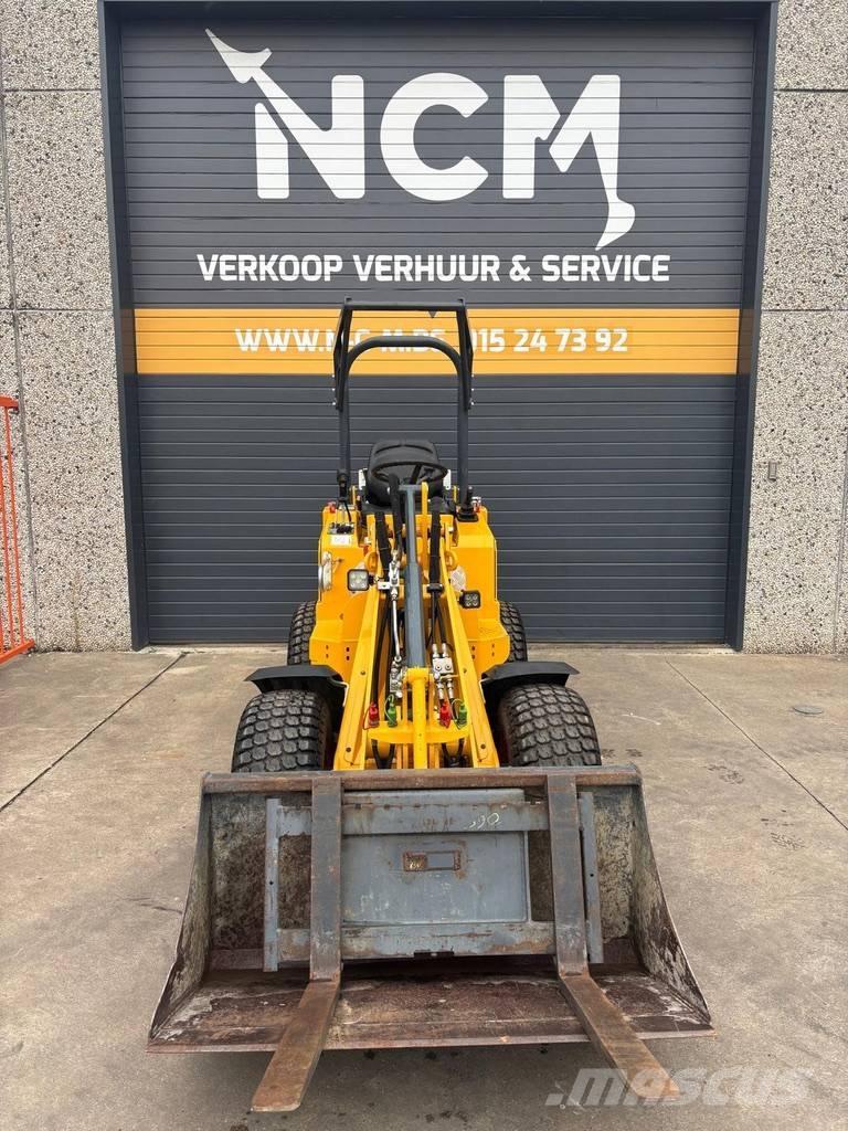 Knikmops KM 130 Utovarivači na kotačima