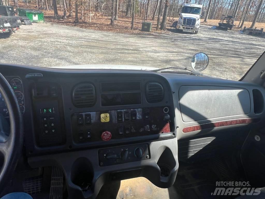 Freightliner M2106 Traktorske jedinice