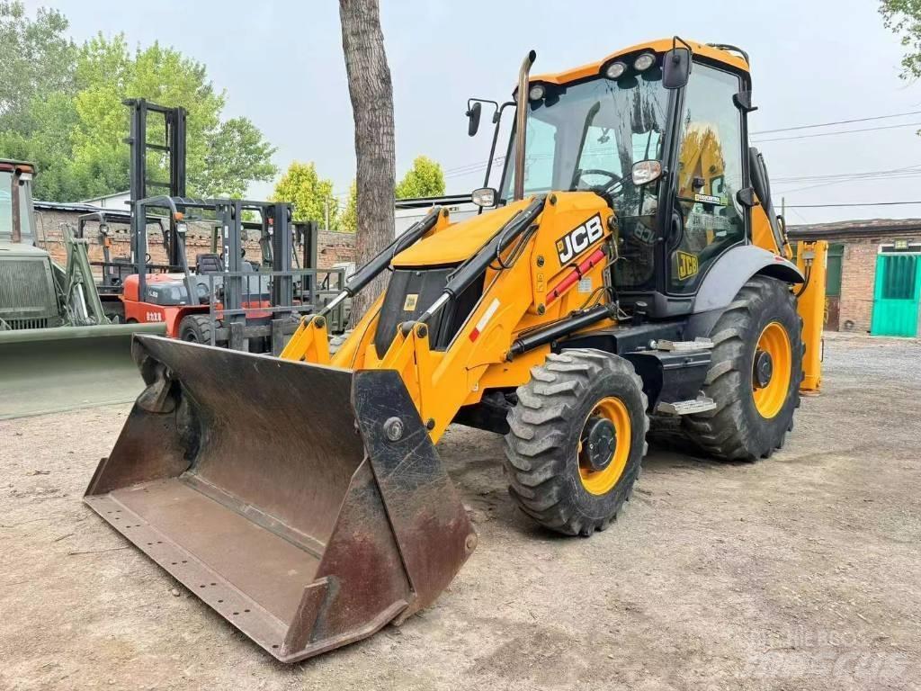 JCB 3 CX Bageri na kotačima