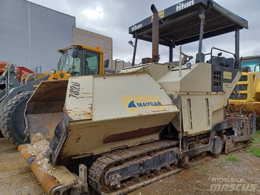 Titan 7820 Asfaltni finišeri