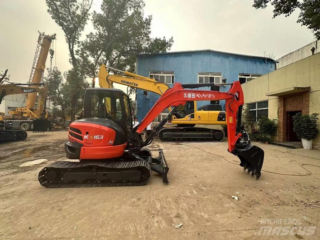 Kubota 163 Bageri gusjeničari