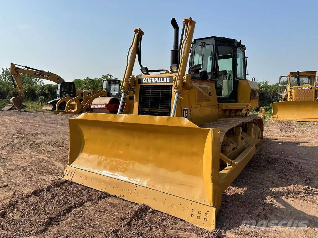 CAT D 6 G Buldožeri gusjeničari