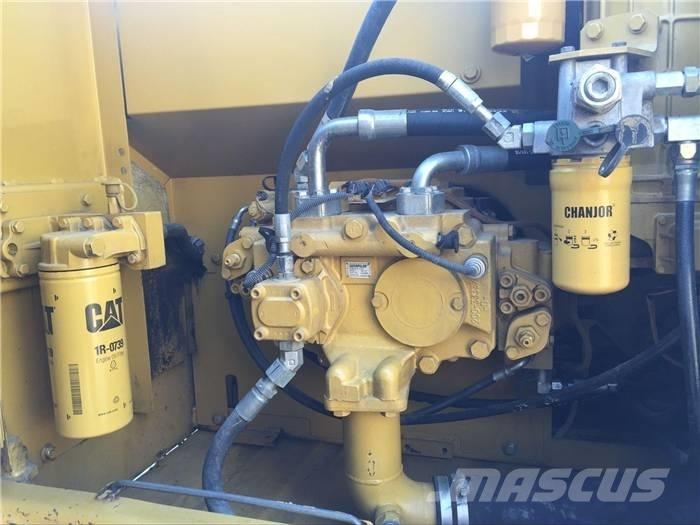 CAT 320 D Bageri gusjeničari