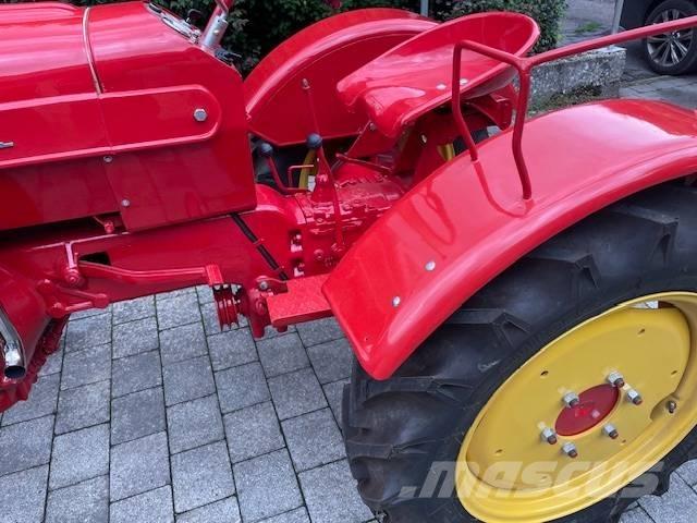 Porsche Junior 108 Traktori