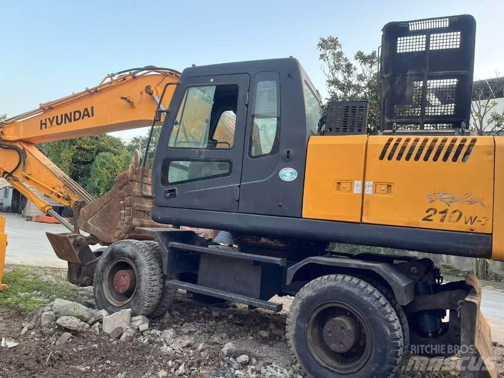 Hyundai R210W-7 Bageri na kotačima