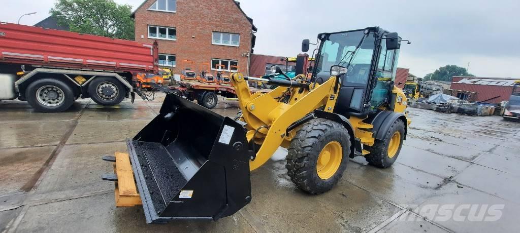 CAT 908M Utovarivači na kotačima