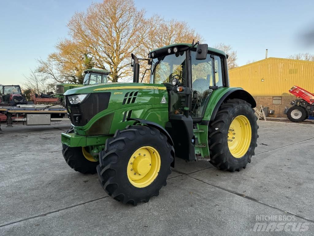 John Deere 6135M Traktori