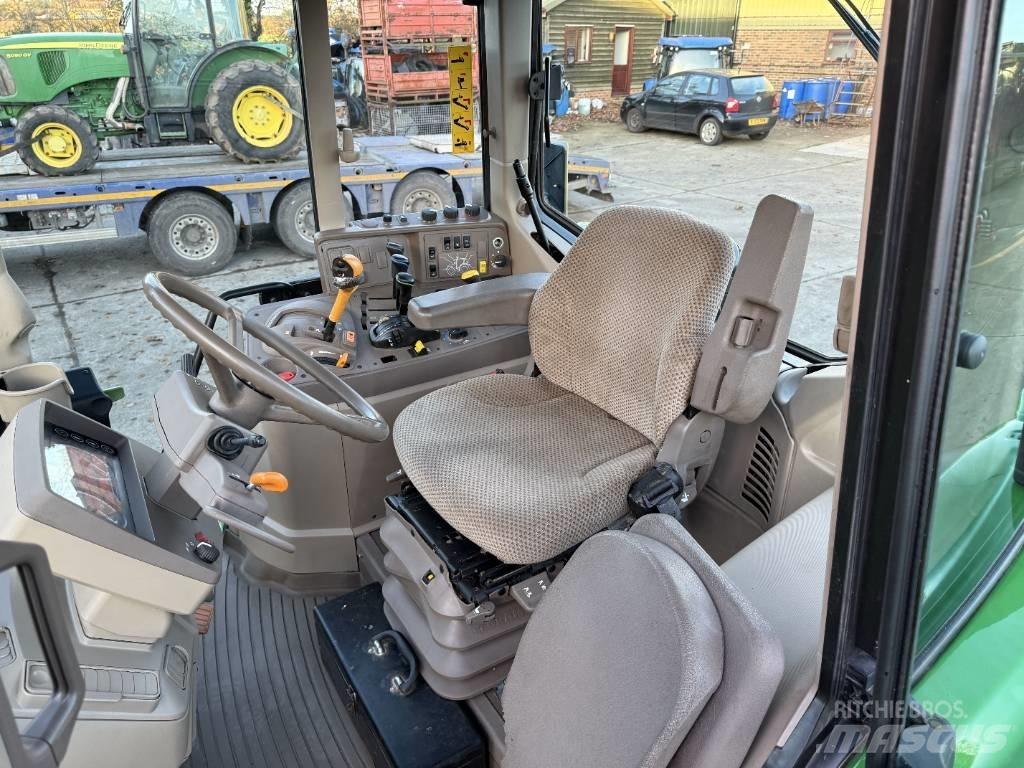 John Deere 6135M Traktori